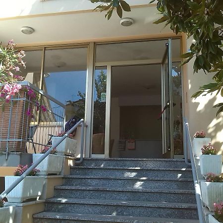K2 Hotel Cattolica Exteriör bild