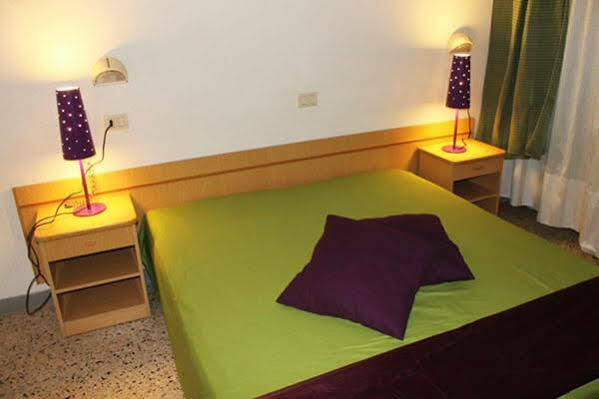 K2 Hotel Cattolica Exteriör bild